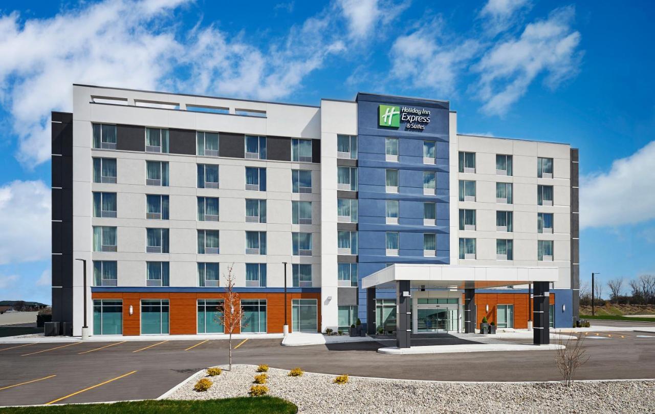 Holiday Inn Express & Suites Windsor East - Lakeshore By Ihg Tecumseh Bagian luar foto