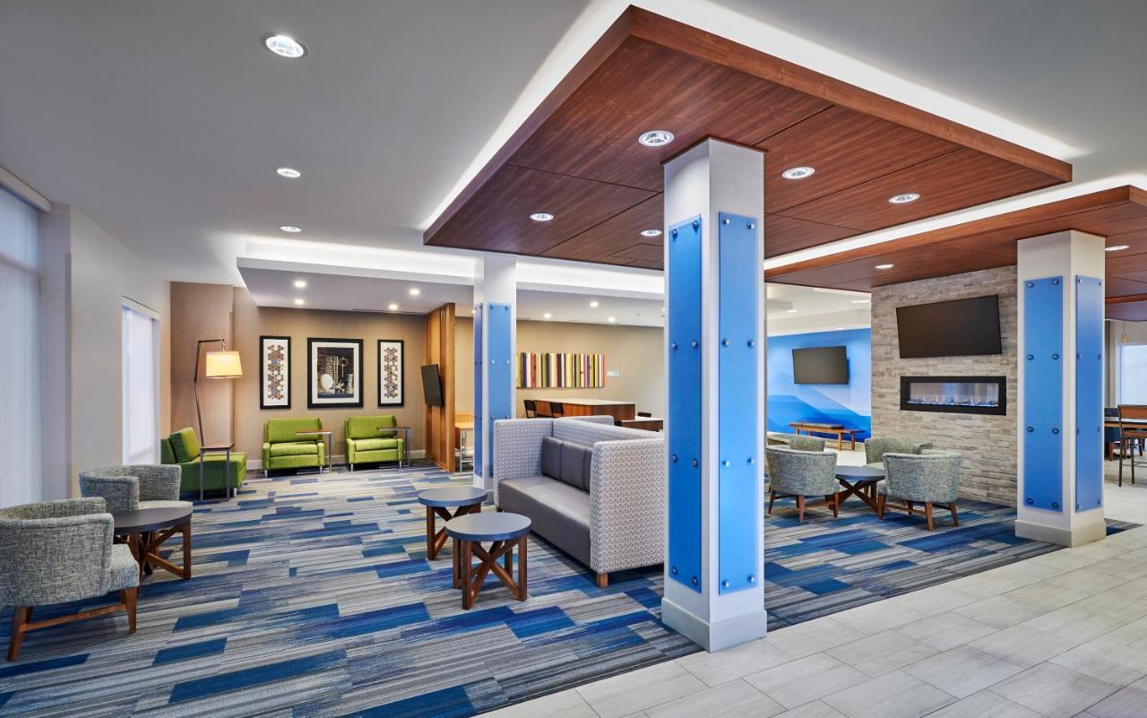 Holiday Inn Express & Suites Windsor East - Lakeshore By Ihg Tecumseh Bagian luar foto